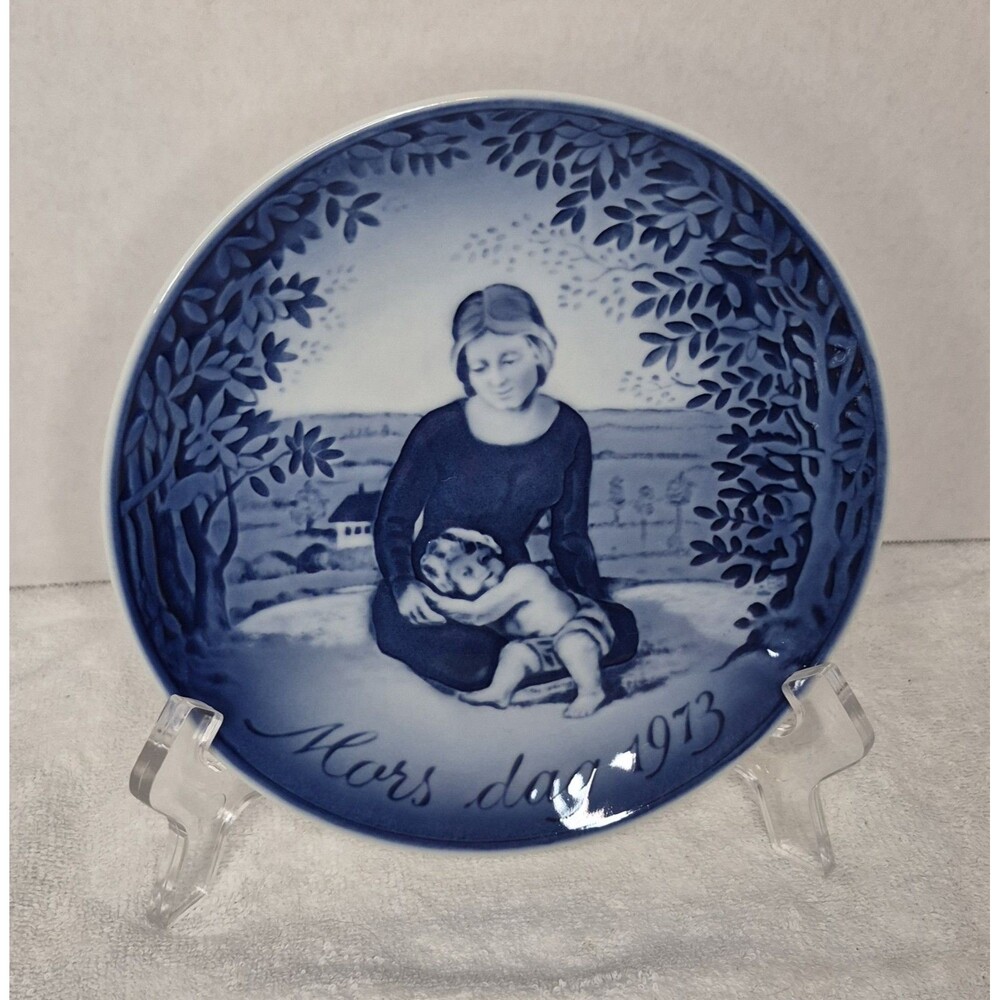 Vintage Collectible Georg Jensen 1973 "Mors Dag" (Mother's Day) Plate